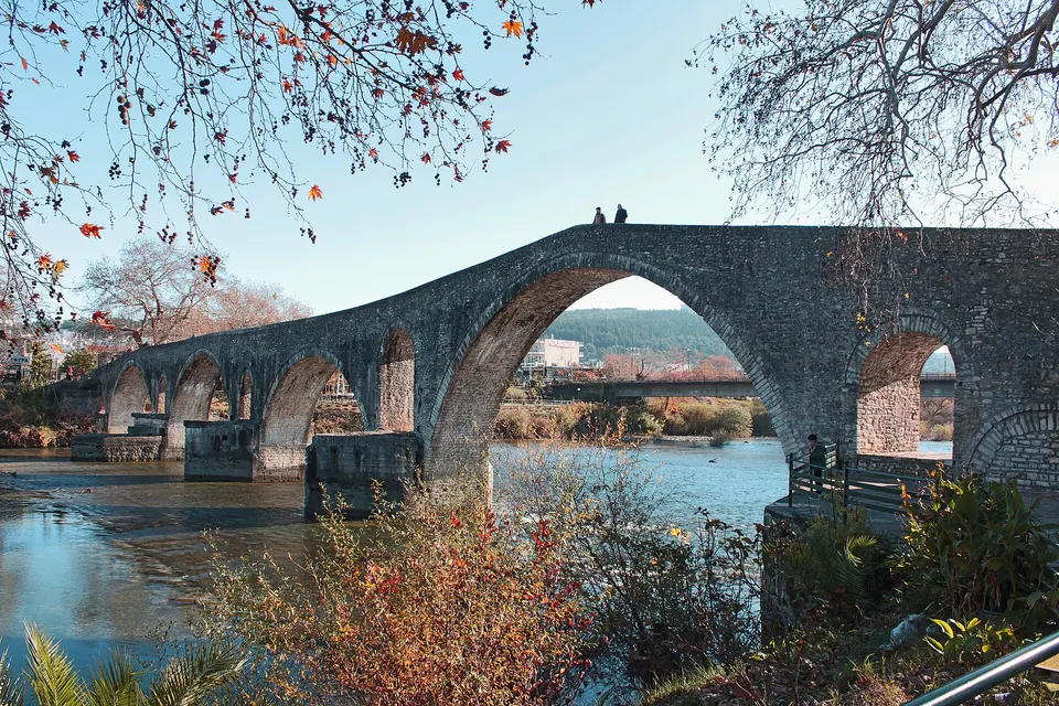 Arta, photo by Zahos Anastasiadis / Wikimedia Commons