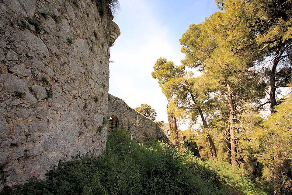 Vonitsa, photo by Spiros Baracos / Wikimedia Commons