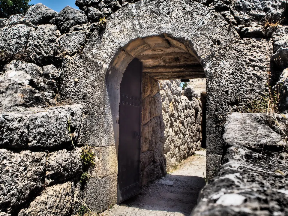 Necromanteion of Acheron, photo by George Kafantaris / Wikimedia Commons