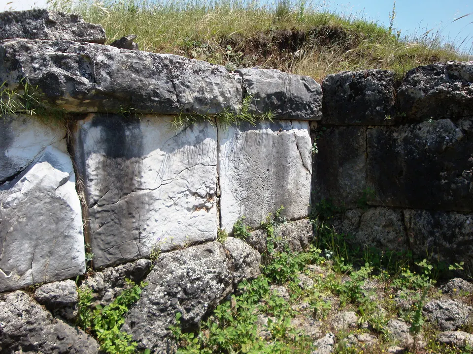 Ancient Gitana (Gitanae), photo by Harry Gouvas / Wikimedia Commons