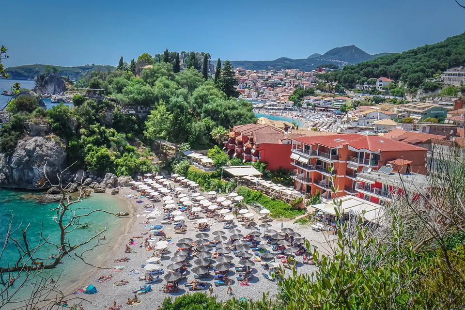 Parga, photo by Aa194545 / Wikimedia Commons