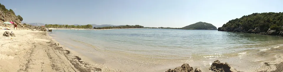 Ammoudia Beach (Acheron mouth), photo by Little Ruth / Wikimedia Commons